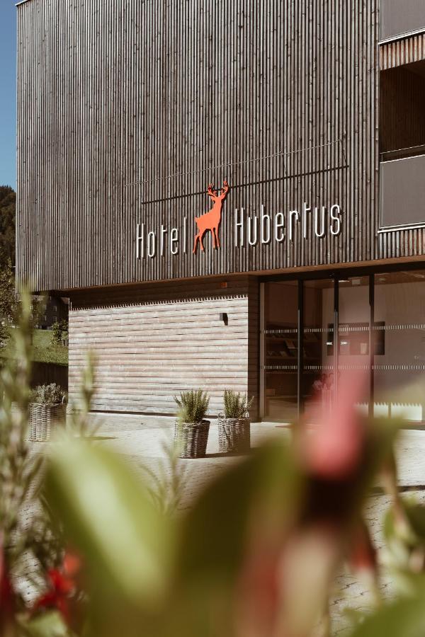 Hotel Hubertus Mellau GmbH Bagian luar foto