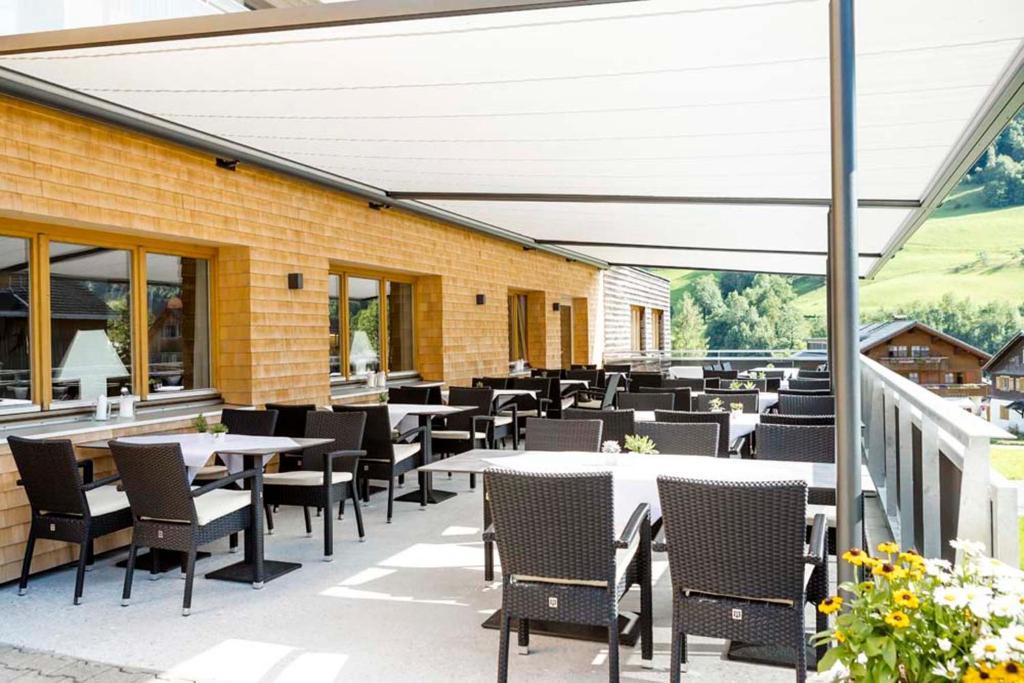 Hotel Hubertus Mellau GmbH Bagian luar foto