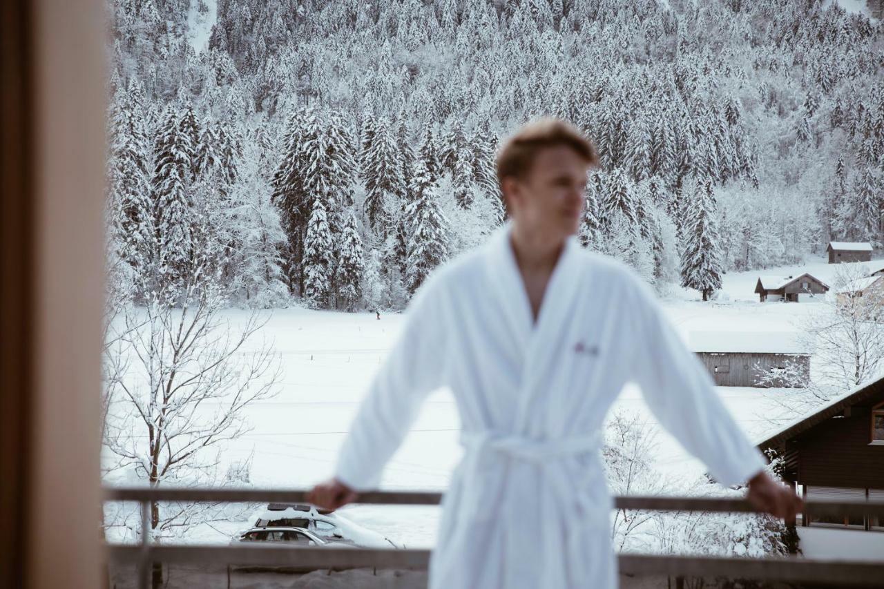 Hotel Hubertus Mellau GmbH Bagian luar foto
